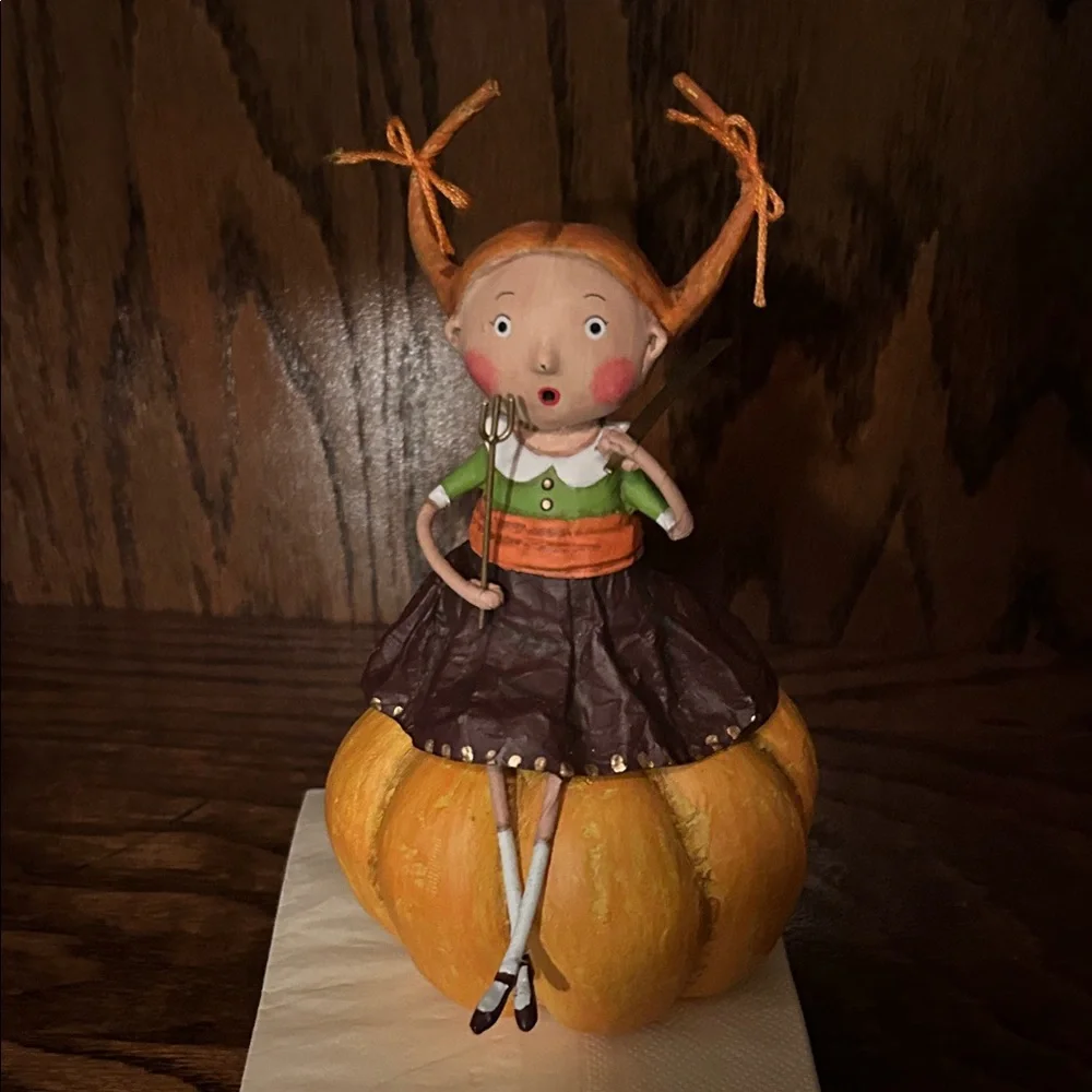 Lori Mitchell Whimsical Pumpkin Girl Figurine - Picture 4 of 4